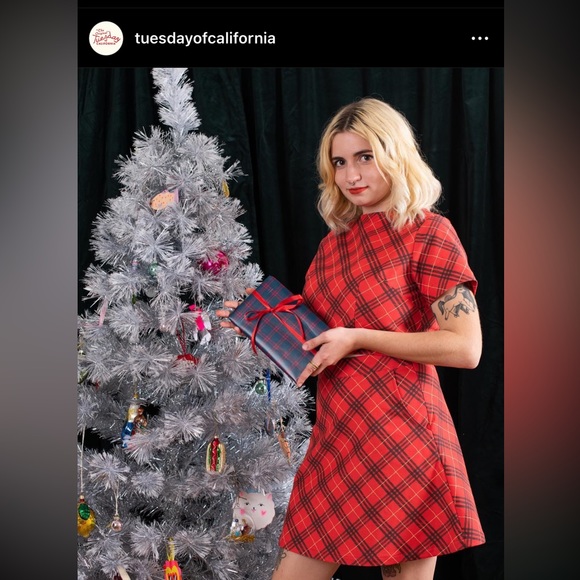 Tuesday of California red plaid crop top + skirt set - Picture 2 of 3